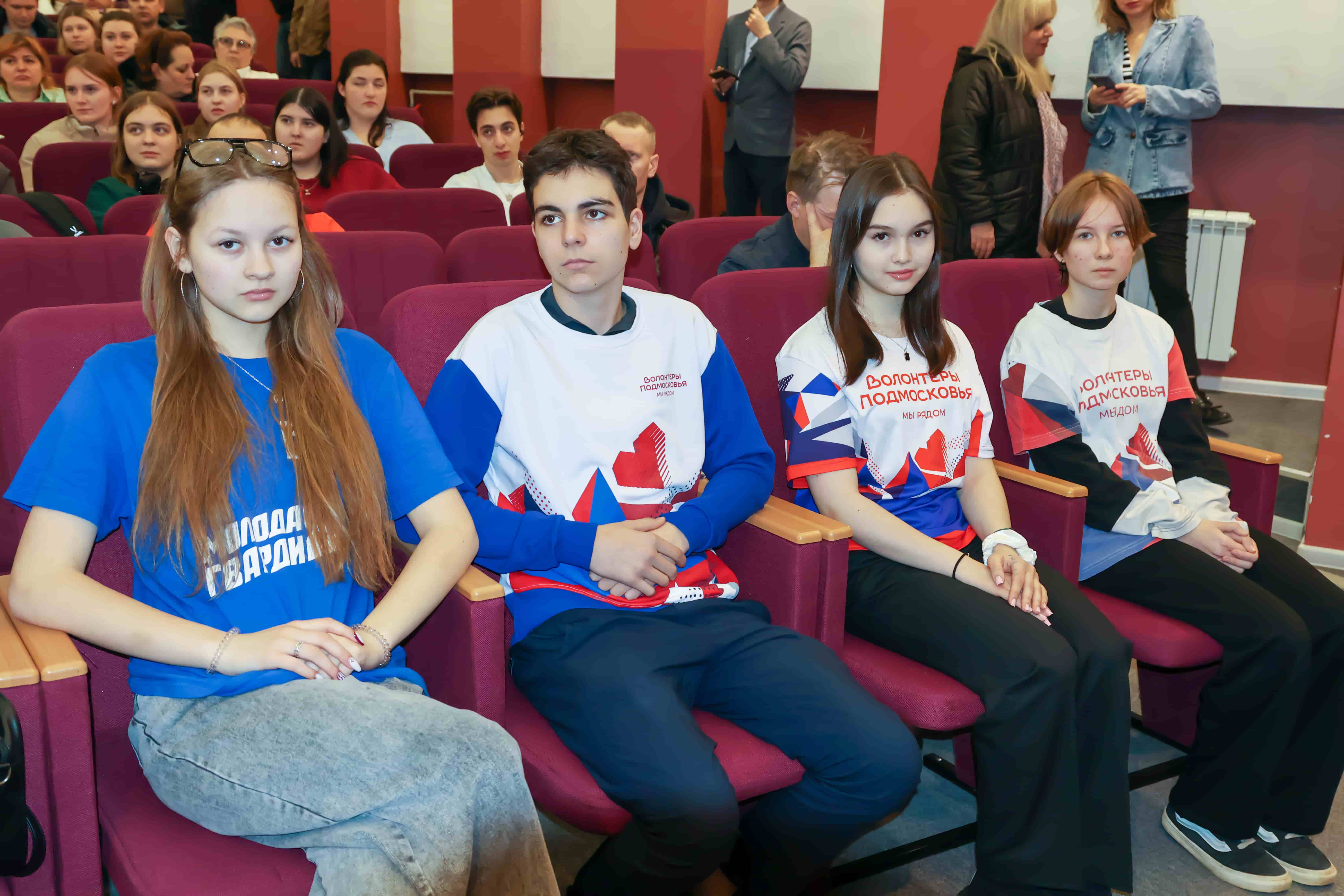 Закулисье кино и актерские тайны: студенты Университета Вернадского встретились с актёром Егором Овчинниковым 