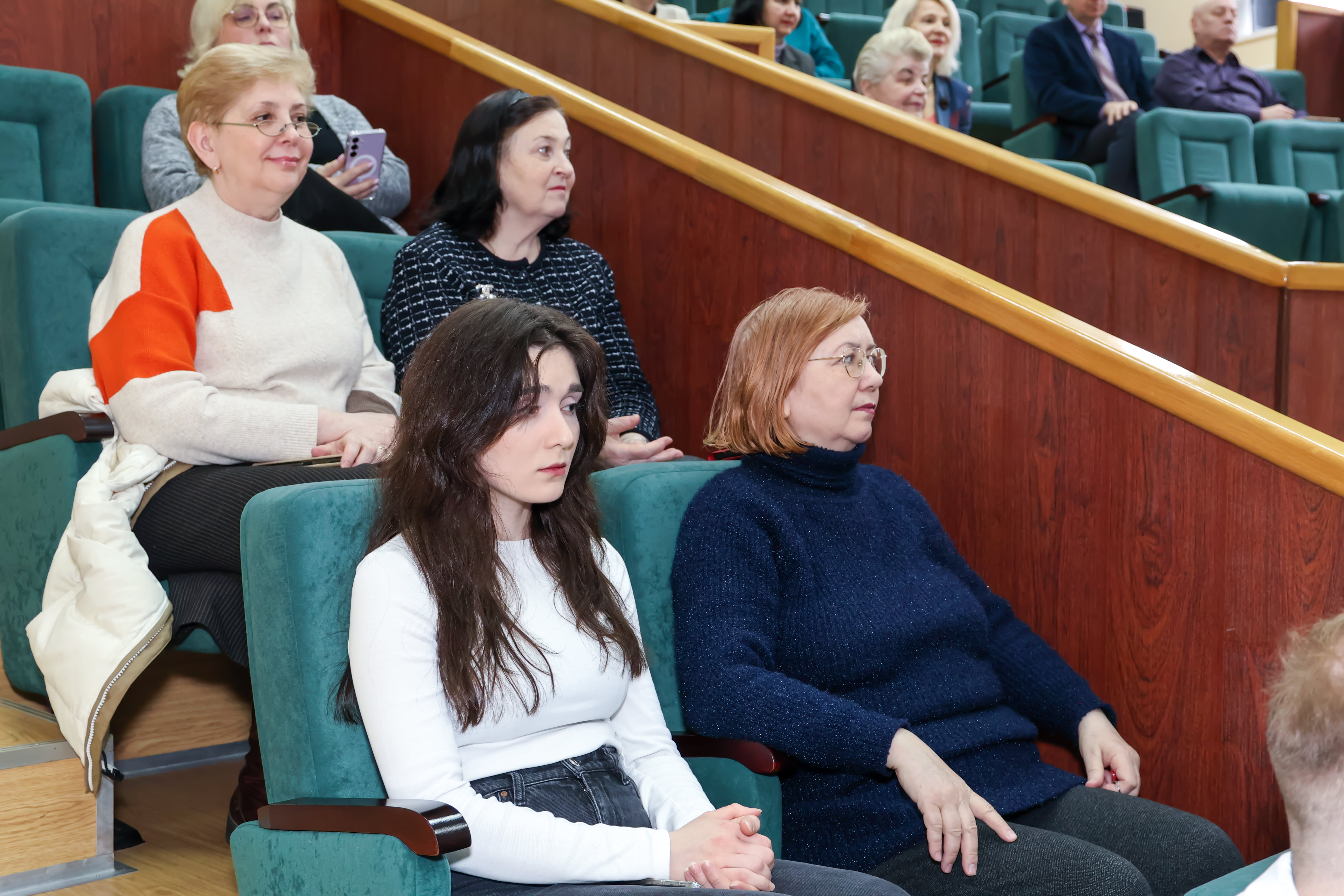 Единство поколений