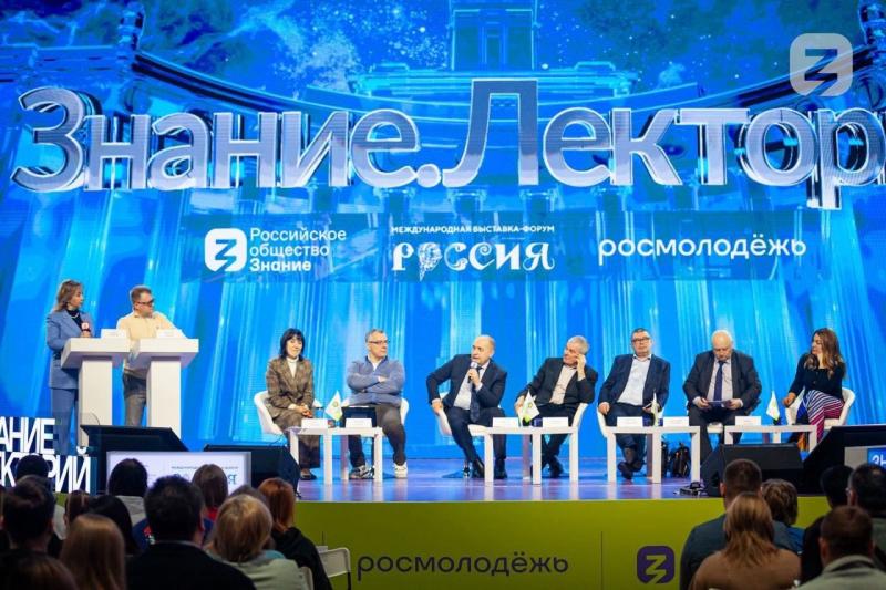 Развитие образования на сельских территориях обсудили в Доме молодежи